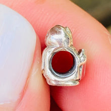 Load image into Gallery viewer, Chamilia Authentic Carolers Charm