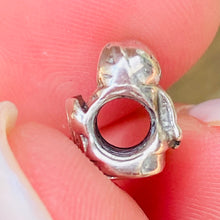 Load image into Gallery viewer, Chamilia Authentic Carolers Charm