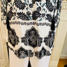 Load image into Gallery viewer, Simply Noelle Lotus Flower Top in White/Teal