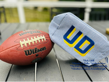 Load image into Gallery viewer, Seersucker Cosmetic Bags Personalized | University of Delaware | Free Shipping
