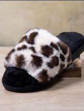 Load image into Gallery viewer, Amanda Blu Leopard Print Slippers