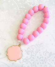 Load image into Gallery viewer, Mom Quatrefoil Beaded Bracelet