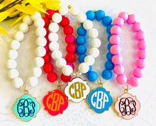 Load image into Gallery viewer, Monogrammed Quatrefoil Beaded Bracelet