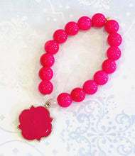 Load image into Gallery viewer, Mom Quatrefoil Beaded Bracelet