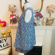 Load image into Gallery viewer, Simply Noelle Field Of Dreams Flower Top Carolina
