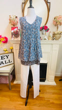 Load image into Gallery viewer, Simply Noelle Field Of Dreams Flower Top Carolina
