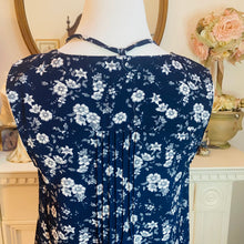 Load image into Gallery viewer, Simply Noelle Field Of Dreams Flower Top Navy
