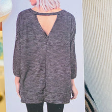 Load image into Gallery viewer, Simply Noelle Textured Slub Pocket Top Black
