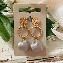 Load image into Gallery viewer, Lizas Post Earrings Lavender Satin
