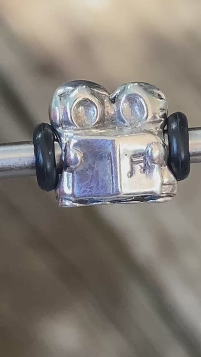 Chamilia Authentic Carolers Charm